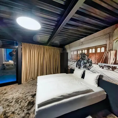 Sinatra Cigar House Апартаменты *